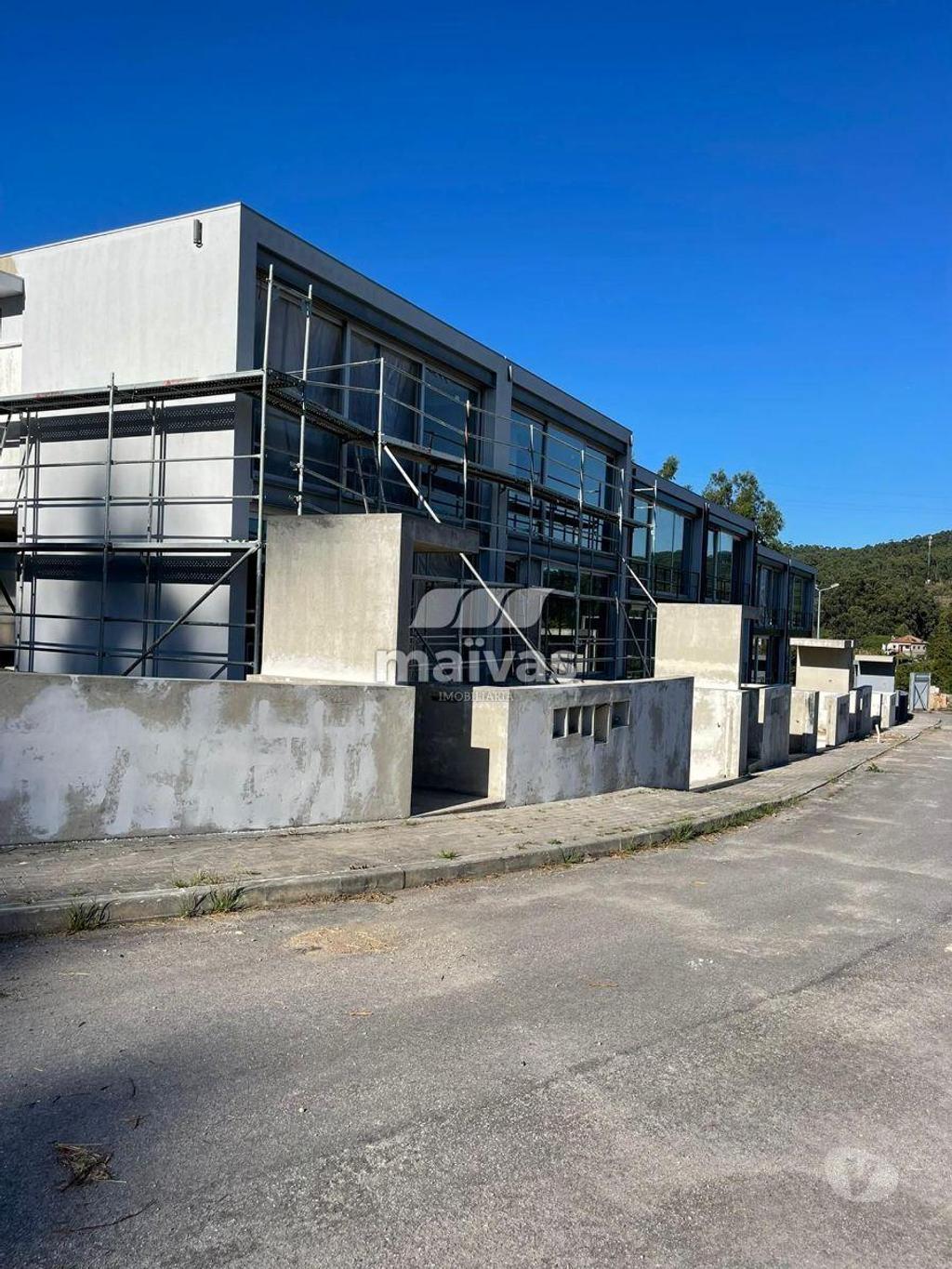 Apartamentos a venda Braga - Fotos para Braga-Moradia de Gaveto T3 em Tebosa, Braga (A008-0046B)