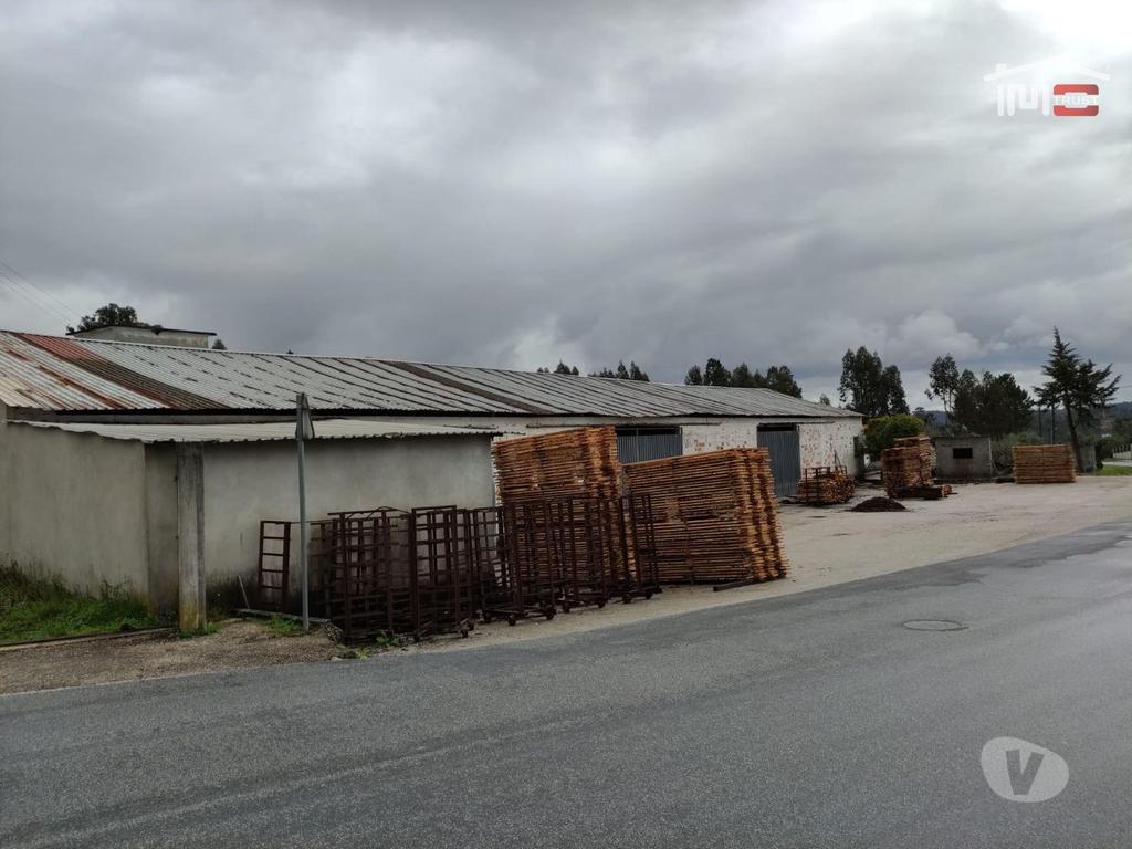 Comprar Loja Ourém - Fotos para Instalações industriais e parque de materiais.