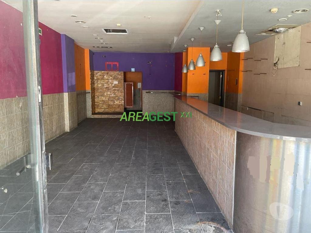Comprar Loja Almada - Fotos para Loja para venda com rendimento na Costa da Caparica, Almada
