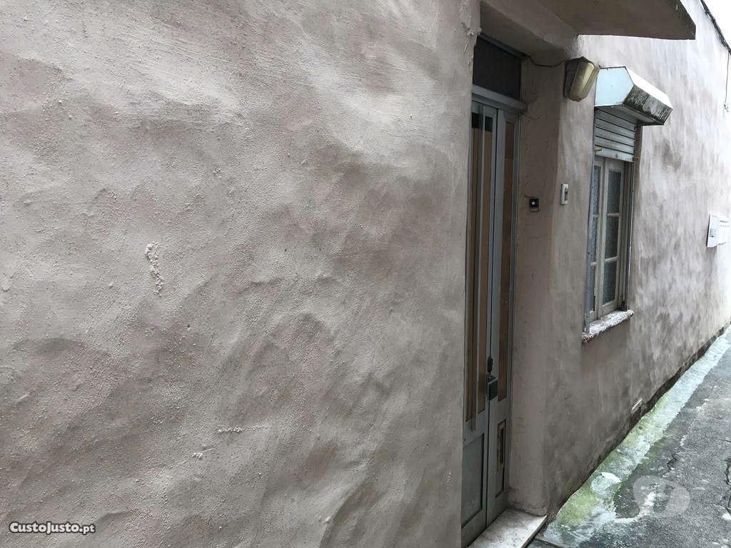 Apartamentos a venda Porto - Fotos para Casa geminada centro Porto para recuperação ou coonstrução