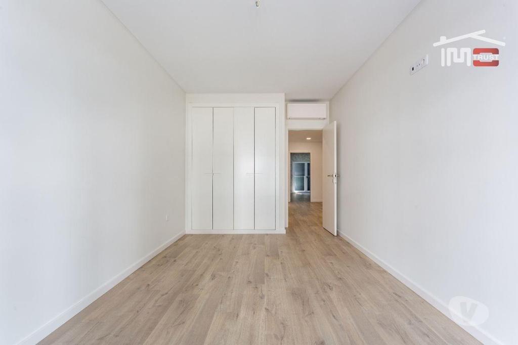 Apartamentos a venda Montijo - Fotos para Fantástico T3 de Luxo c parqueamento e Varanda (6-A-000822)