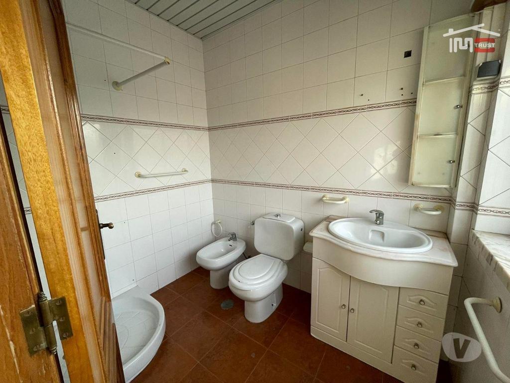 Apartamentos a venda Tomar - Fotos para Apartamento T3 Em Tomar Perto da Estação de Comboios (3-A-000094)