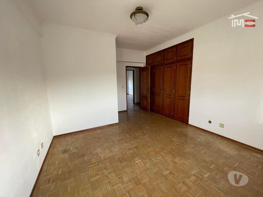 Apartamentos a venda Tomar - Fotos para Apartamento T3 Em Tomar Perto da Estação de Comboios (3-A-000094)