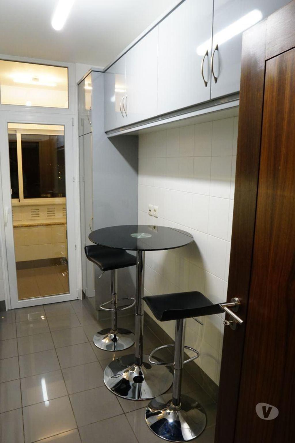 Apartamentos a venda Porto - Fotos para Excelente t1 R. V.Nemésio-gar-2001-coz,eq-metro casa