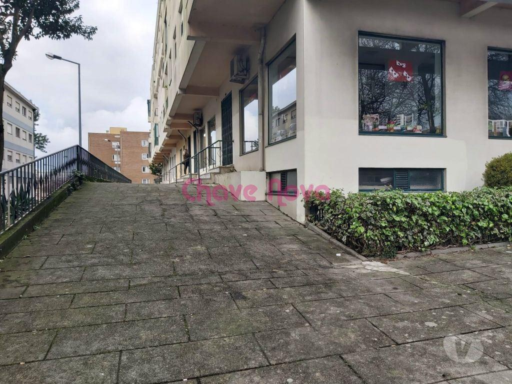 Comprar Loja Matosinhos - Fotos para Loja para venda em Monte dos Burgos