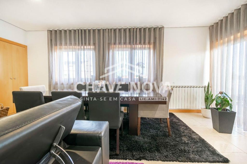 Apartamentos a venda Aveiro - Fotos para Apartamento T4 Duplex com Terraços perto da Universidade