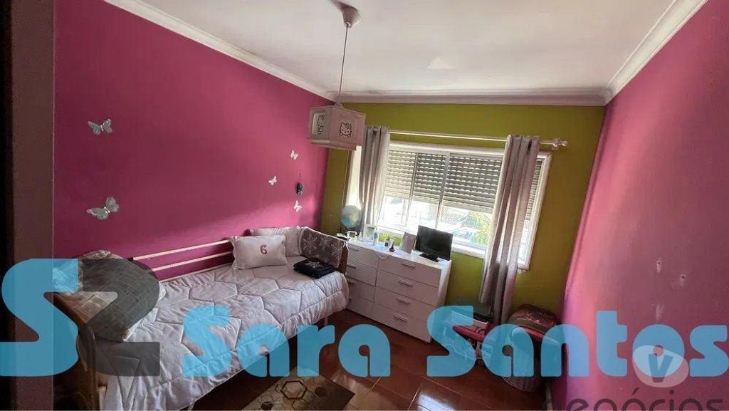 Apartamentos a venda Vila Nova de Gaia - Fotos para Moradia T4 C Logradouro e Comercio-Madalena (SS0427)