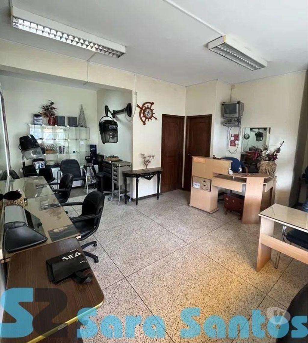 Apartamentos a venda Vila Nova de Gaia - Fotos para Moradia T4 C Logradouro e Comercio-Madalena (SS0427)