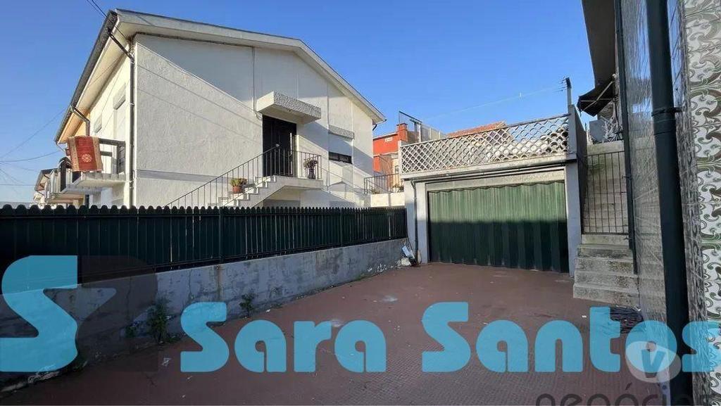 Apartamentos a venda Vila Nova de Gaia - Fotos para Moradia T4 C Logradouro e Comercio-Madalena (SS0427)