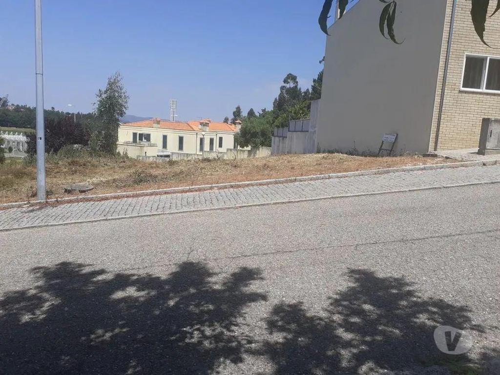 Comprar Loja Vila Nova de Gaia - Fotos para Terreno para Construção.500m2-frente campo Futebol-proj.aprovado
