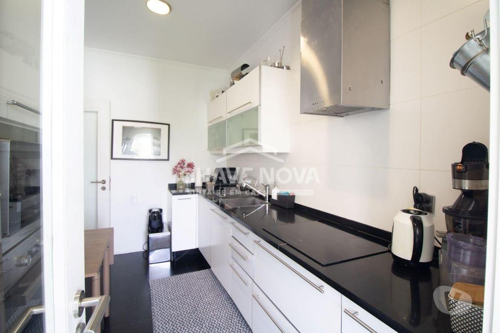 Apartamentos a venda Porto - Fotos para Moradia V3+2 em Cedofeita (400m da Estação de Metro "Casa da