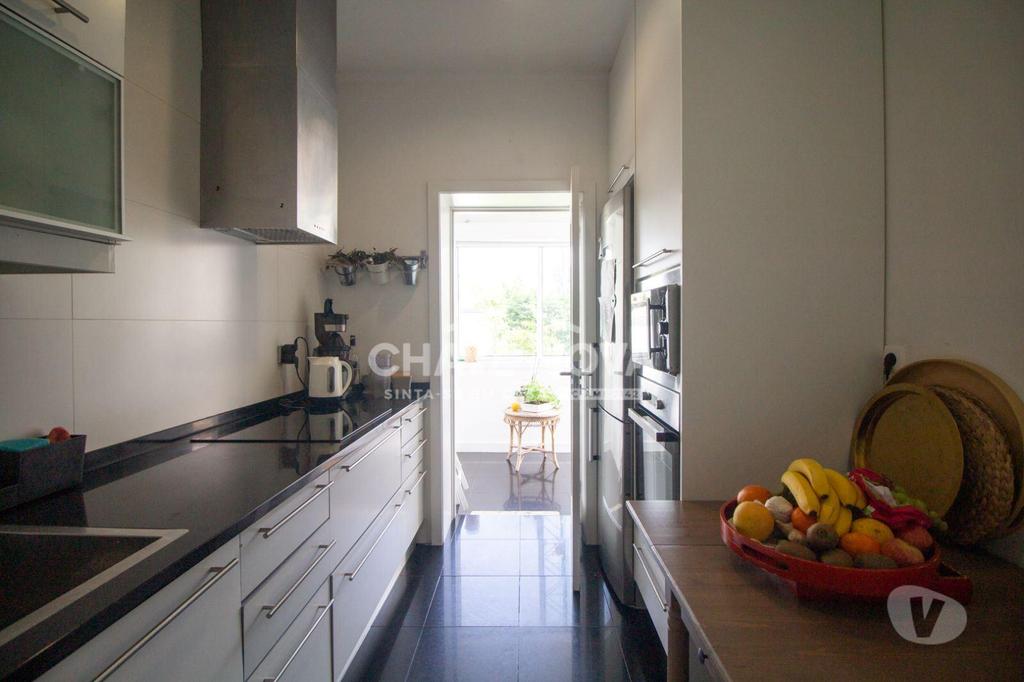 Apartamentos a venda Porto - Fotos para Moradia V3+2 em Cedofeita (400m da Estação de Metro "Casa da