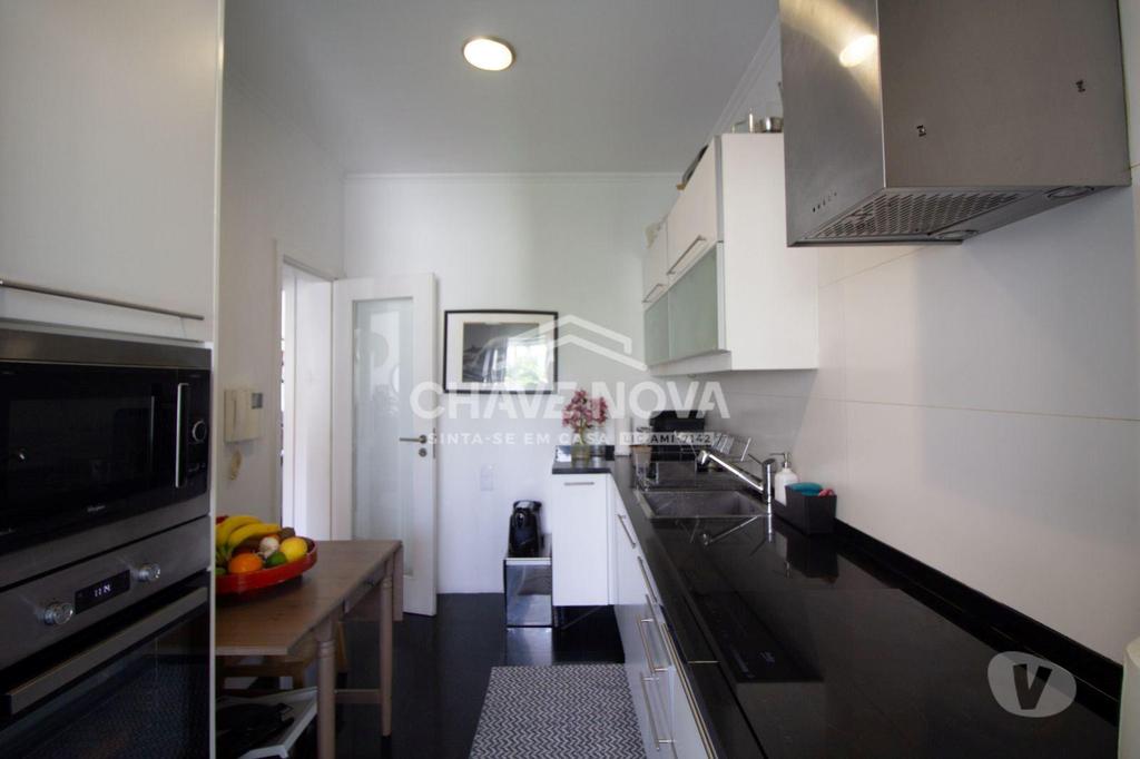 Apartamentos a venda Porto - Fotos para Moradia V3+2 em Cedofeita (400m da Estação de Metro "Casa da