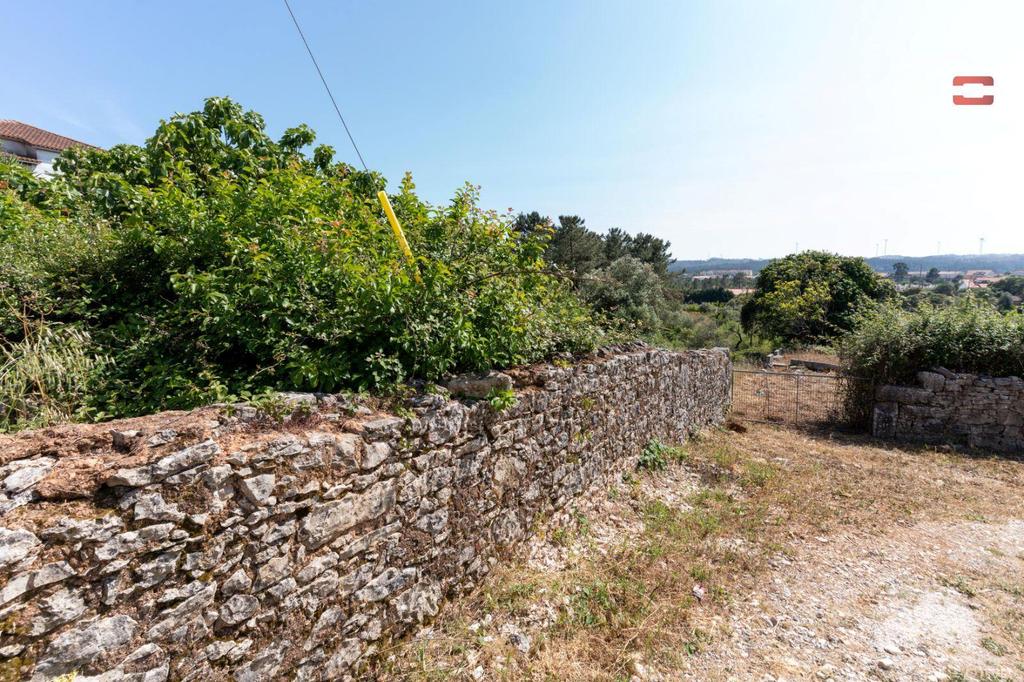Terrenos Ourém - Fotos para Ourem-Terreno com 4.000 m2 em Fátima (1-T-000570)