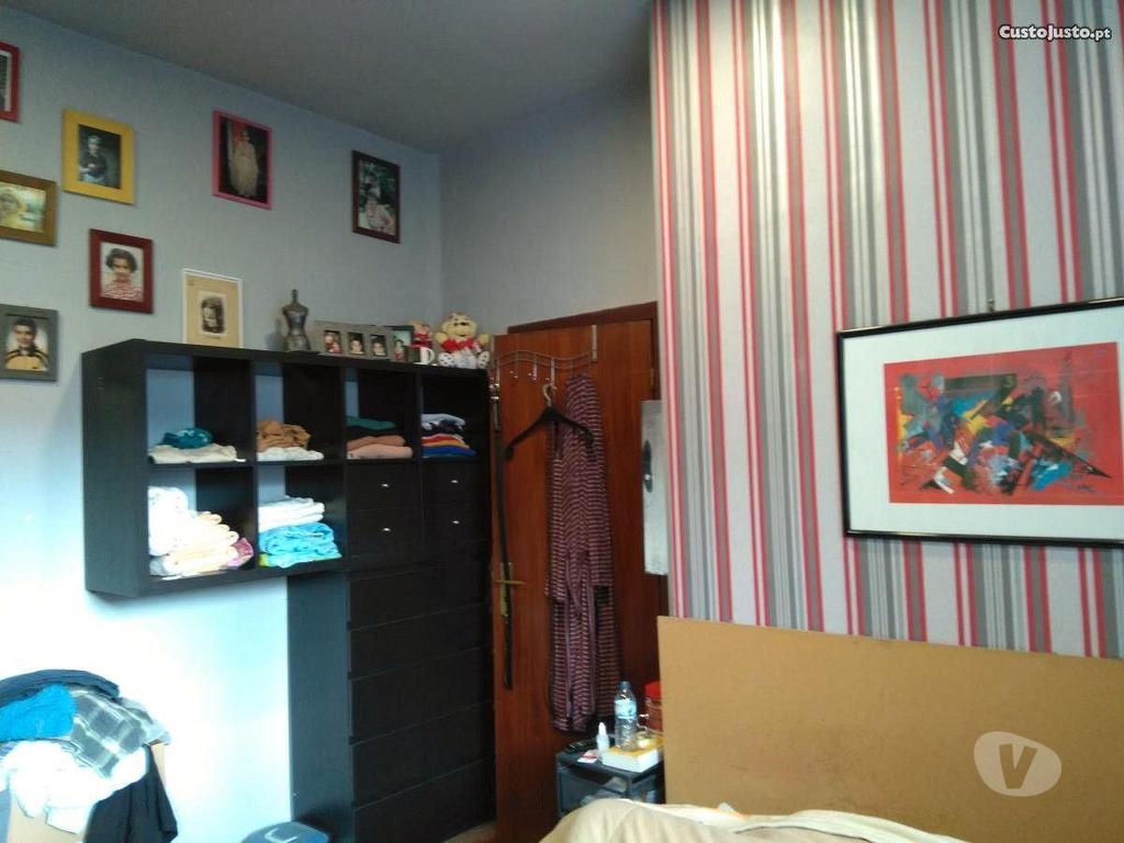 Apartamentos a venda Porto - Fotos para Porto-Excelente moradia em muito bom estado em paranhos (04029)
