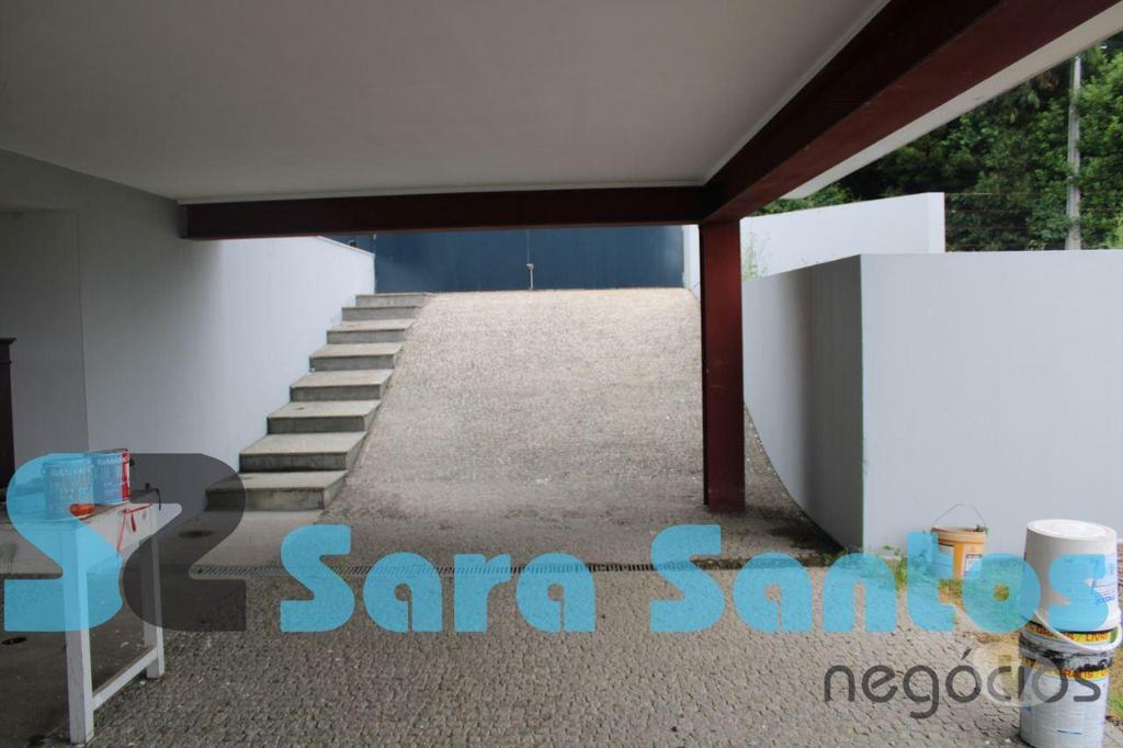 Apartamentos a venda Vila Nova de Gaia - Fotos para Moradia T3+1 Isolada Nova com Piscina junto N1- Gaia (SS0456)