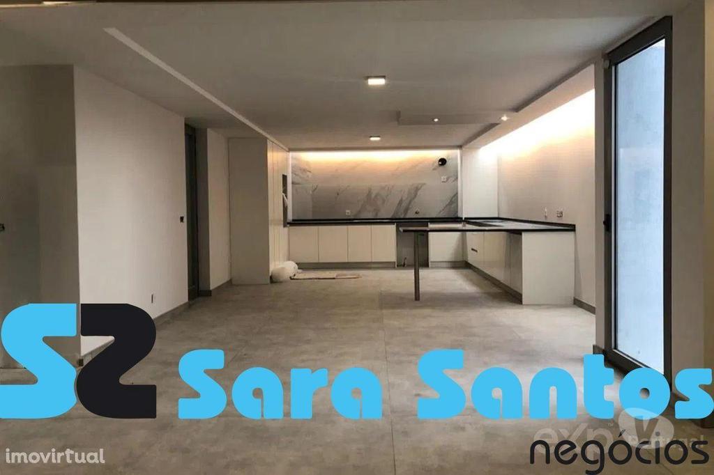 Apartamentos a venda Santa Maria da Feira - Fotos para Moradia T3+1 Isolada Nova com Piscina junto N1- Gaia (SS0457)