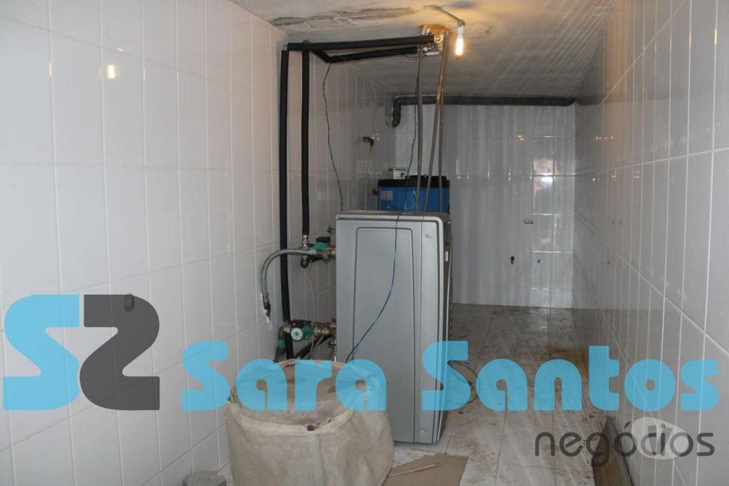 Apartamentos a venda Santa Maria da Feira - Fotos para Moradia T3+1 Isolada Nova com Piscina junto N1- Gaia (SS0457)