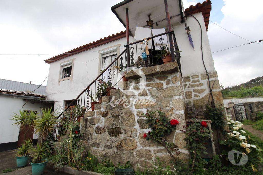 Apartamentos a venda Barcelos - Fotos para Barcelos-Moradia individual em Barcelos (265-M-00561)