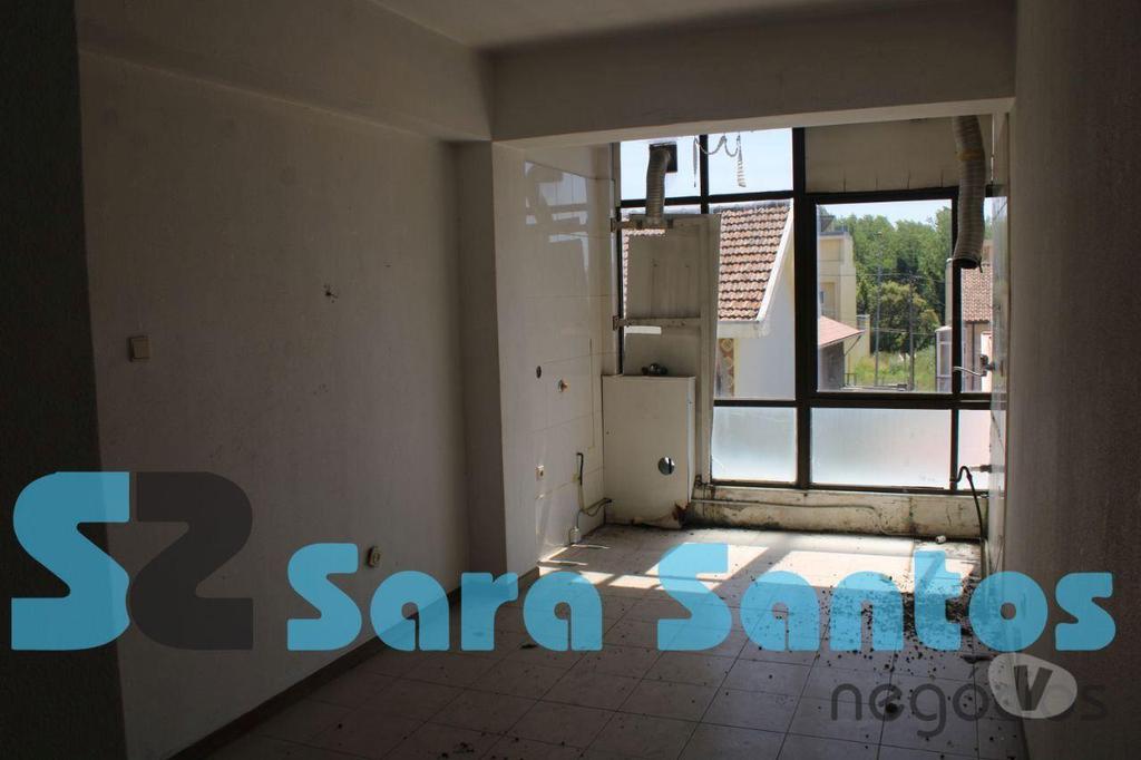 Apartamentos a venda Matosinhos - Fotos para Prédio para recuperar C Projeto aprovado-Porto (SS0462)