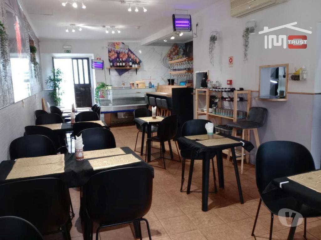 Comprar Loja Seixal - Fotos para Restaurante Pronto A Funcionar ( Negociavel )-( trespasse com...