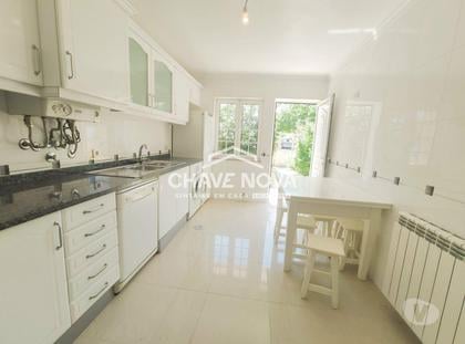 casas para vender - Fotos para Aveiro-Moradia T5 duplex centro de Aveiro (AVR 00325)