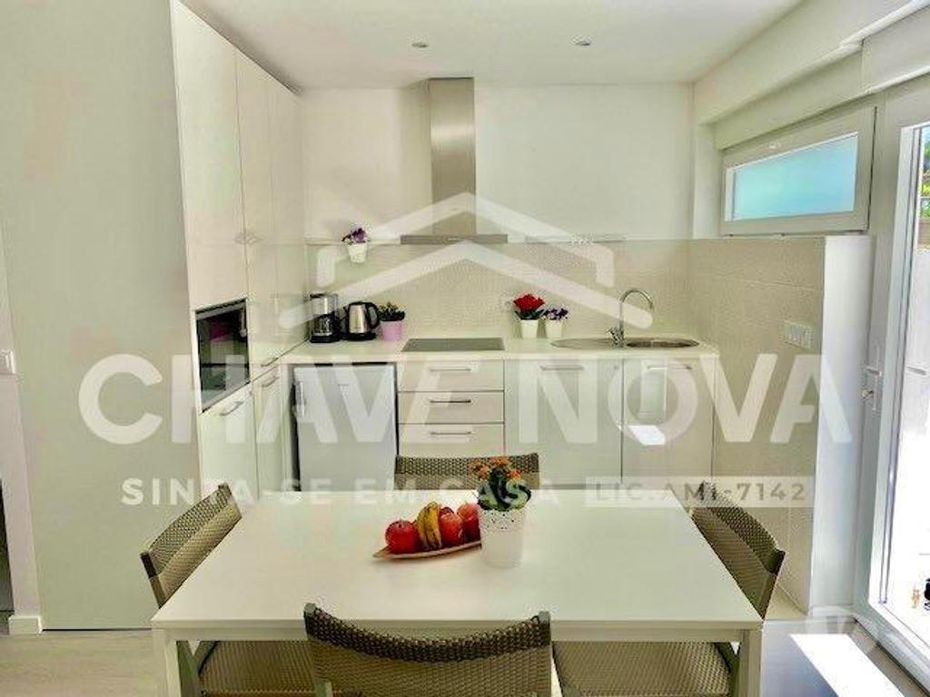 Apartamentos a venda Vila Nova de Gaia - Fotos para Apartamento T2 com Varanda Privativa e Deslumbrantes Vistas para