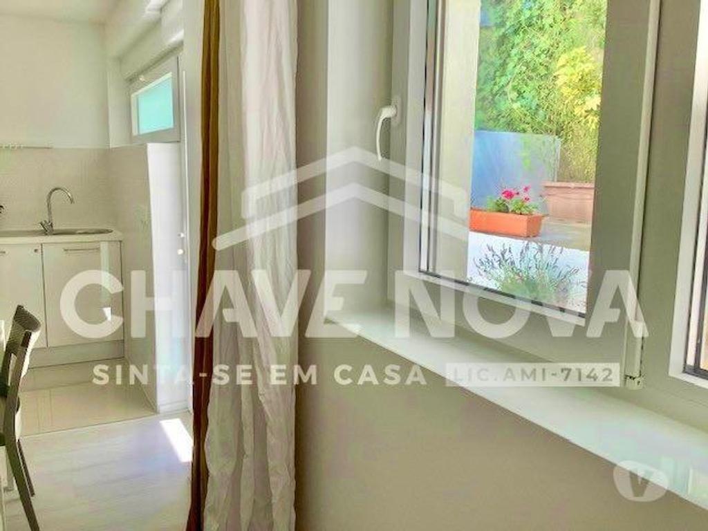 Apartamentos a venda Vila Nova de Gaia - Fotos para Apartamento T2 com Varanda Privativa e Deslumbrantes Vistas para
