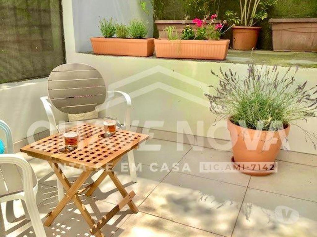 Apartamentos a venda Vila Nova de Gaia - Fotos para Apartamento T2 com Varanda Privativa e Deslumbrantes Vistas para