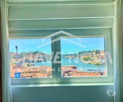 Casas a venda - Fotos para Apartamento T2 com Varanda Privativa e Deslumbrantes Vistas para