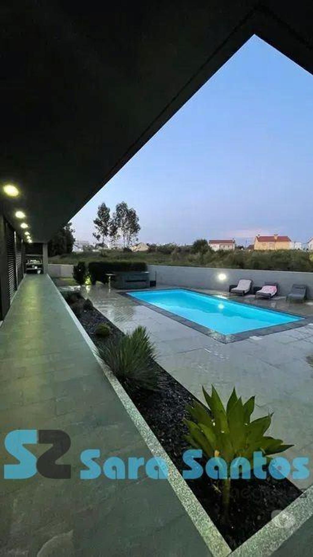 Apartamentos a venda Paços de Ferreira - Fotos para Moradia Térrea T4 Luxo C Piscina centro cidade-Paços Ferreira