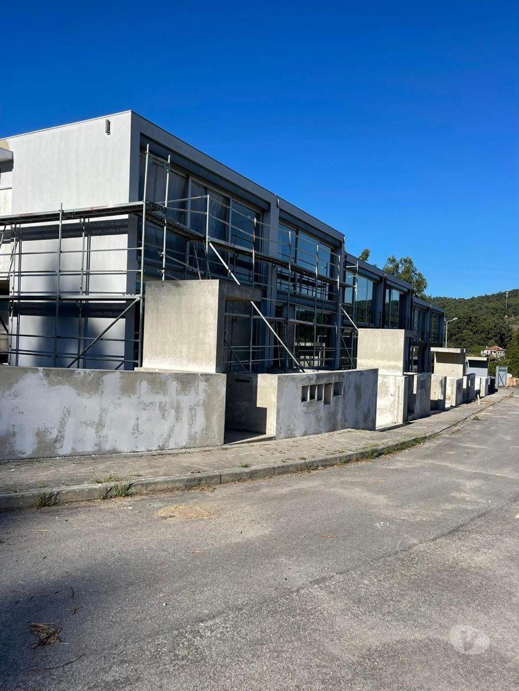 Apartamentos a venda Braga - Fotos para Braga-Moradias - Teboso - Braga (017 23)