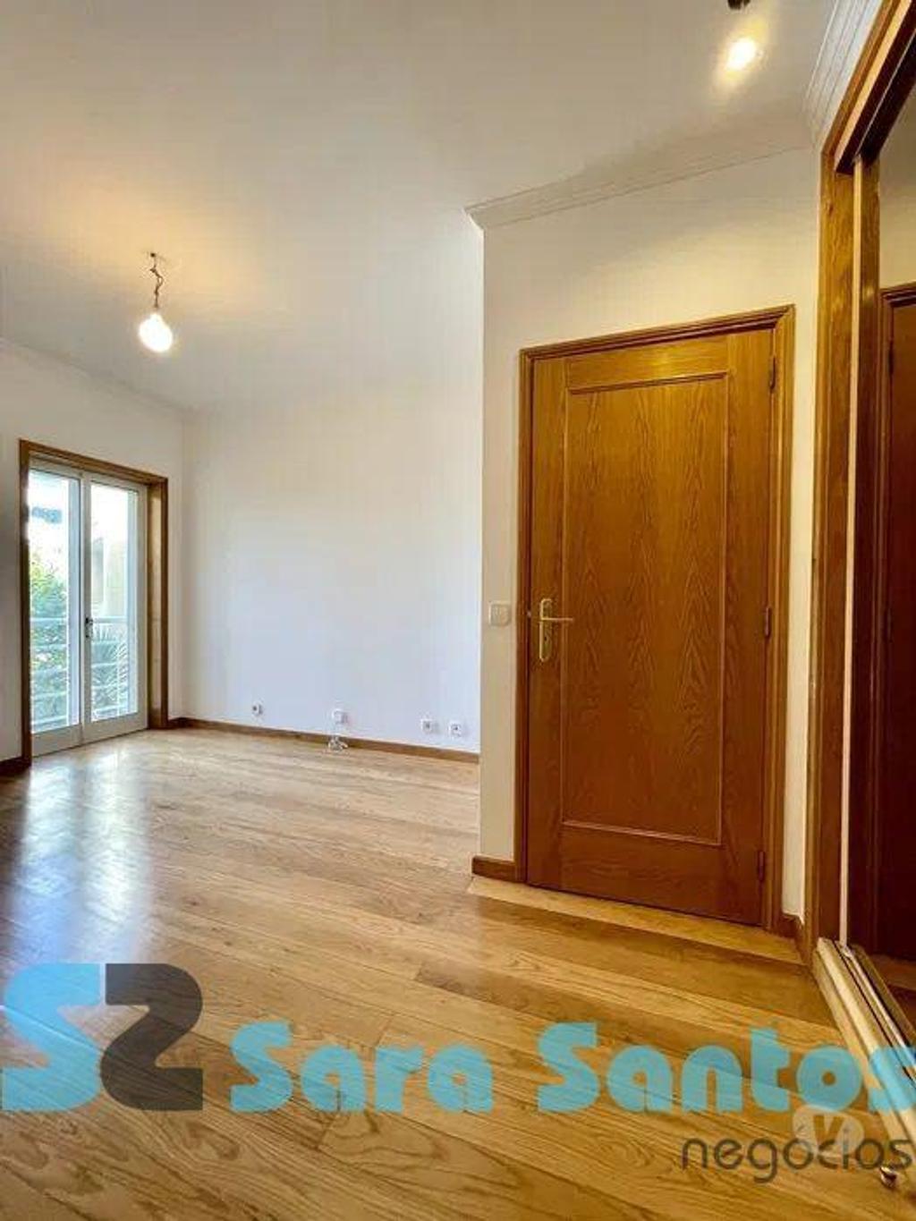 Apartamentos a venda Vila Nova de Gaia - Fotos para T2, em condomínio com piscina e jardim, na praia de Miramar-