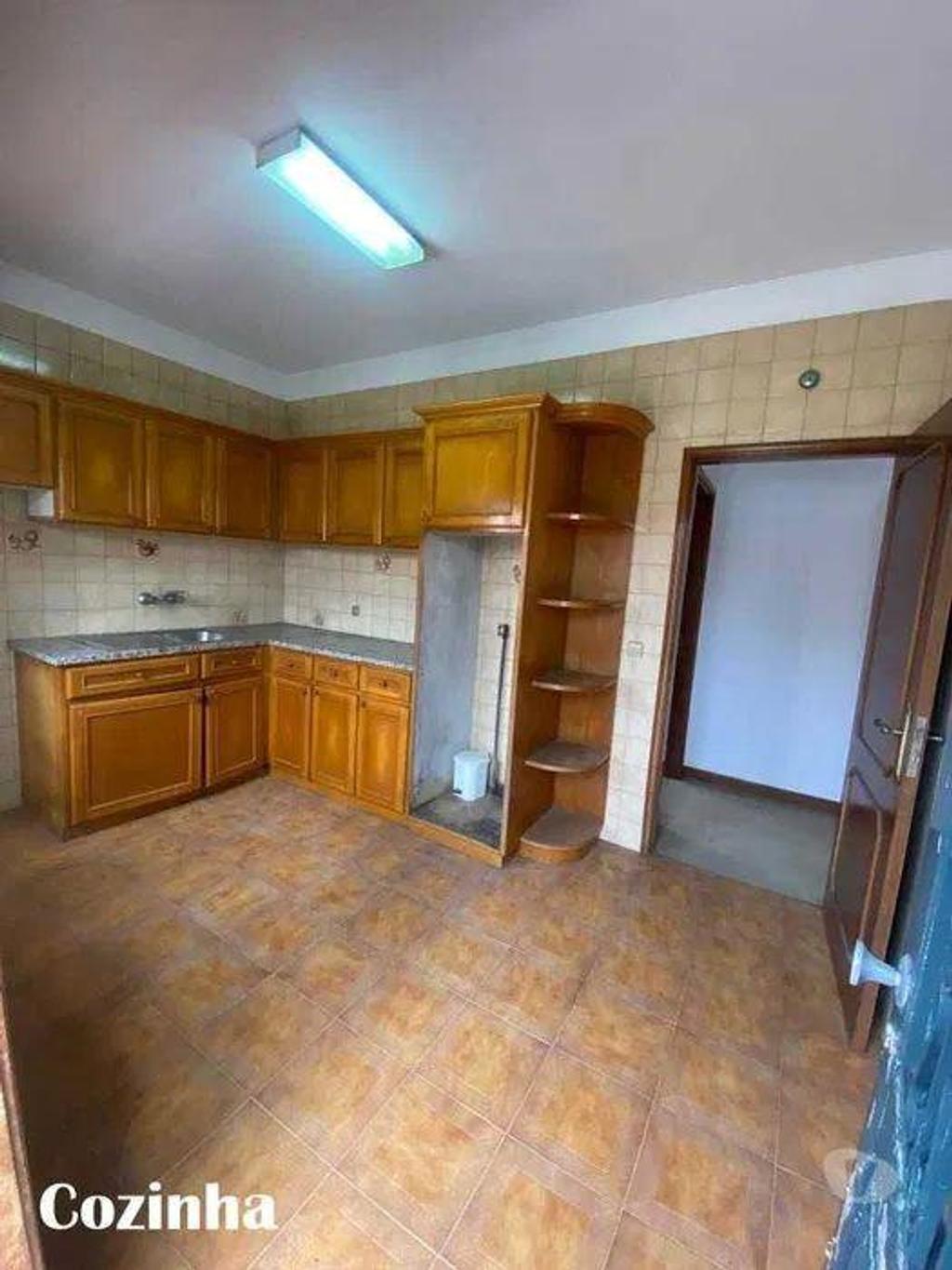 Apartamentos a venda Matosinhos - Fotos para 2 Moradias em Banda Juntas - Leça do Balio -Matosinhos (04050)