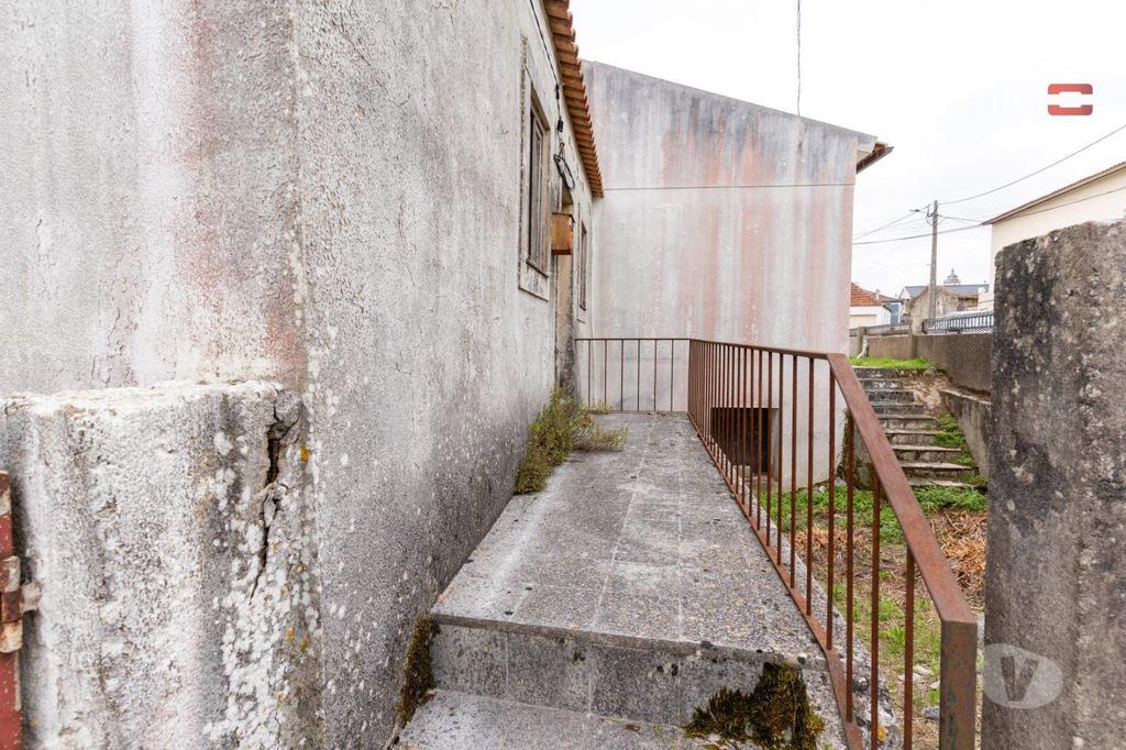 Apartamentos a venda Porto de Mós - Fotos para Porto-de-mos-Moradia com terreno de 7440M2 + Ruínas (1-M-000582)