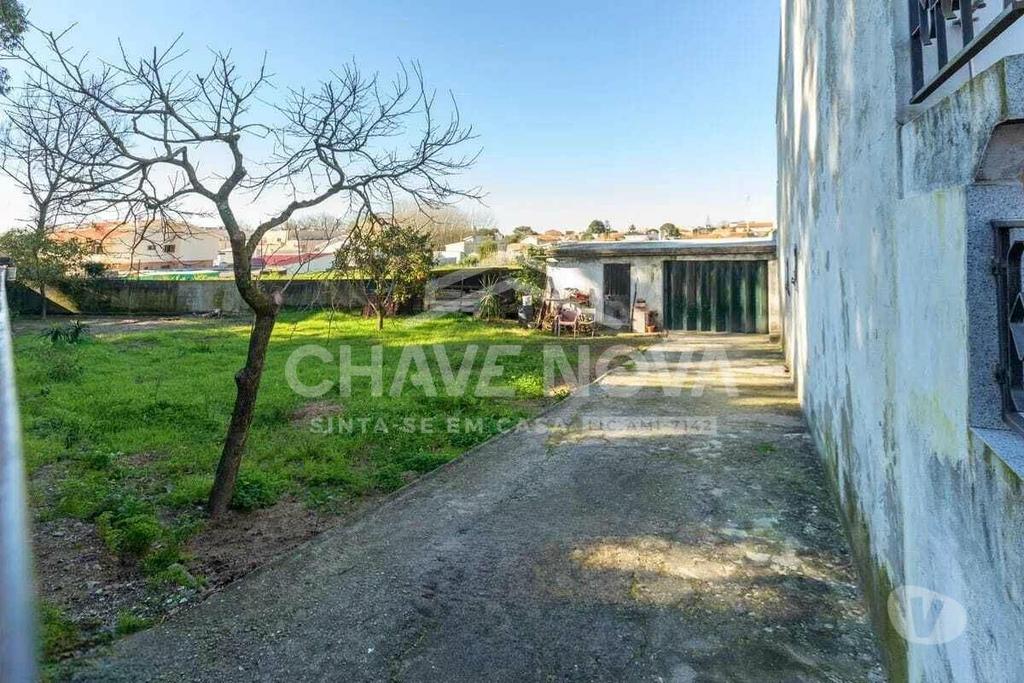 Terrenos Vila Nova de Gaia - Fotos para Terreno para construção já murado e com garagem (MAD 01483)
