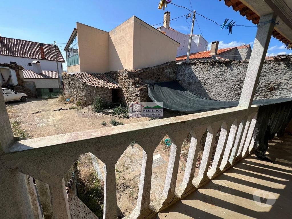 Apartamentos a venda Alfândega da Fé - Fotos para Moradia barata em Valverde (Alfândega da Fé) com amplo