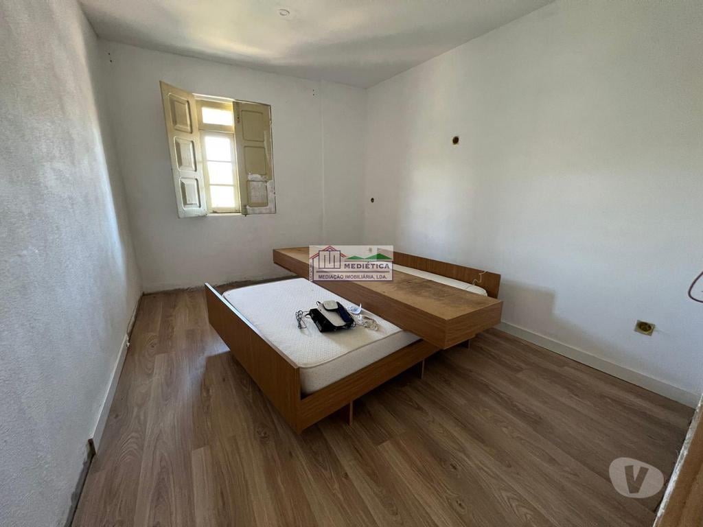 Apartamentos a venda Alfândega da Fé - Fotos para Moradia barata em Valverde (Alfândega da Fé) com amplo