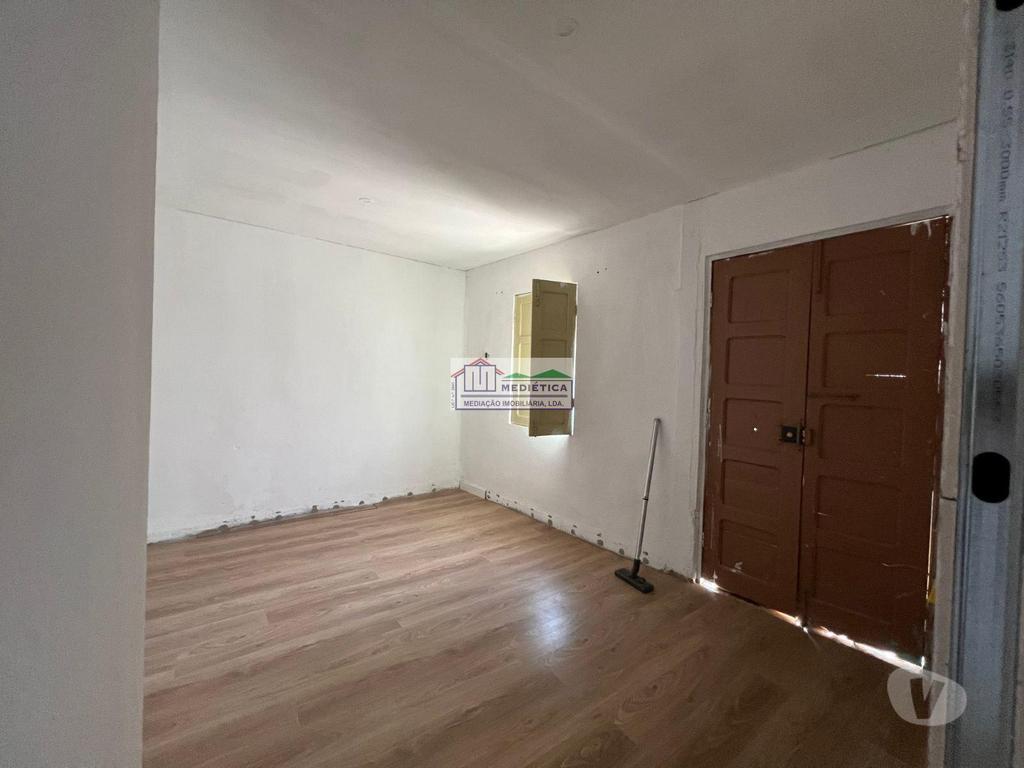 Apartamentos a venda Alfândega da Fé - Fotos para Moradia barata em Valverde (Alfândega da Fé) com amplo