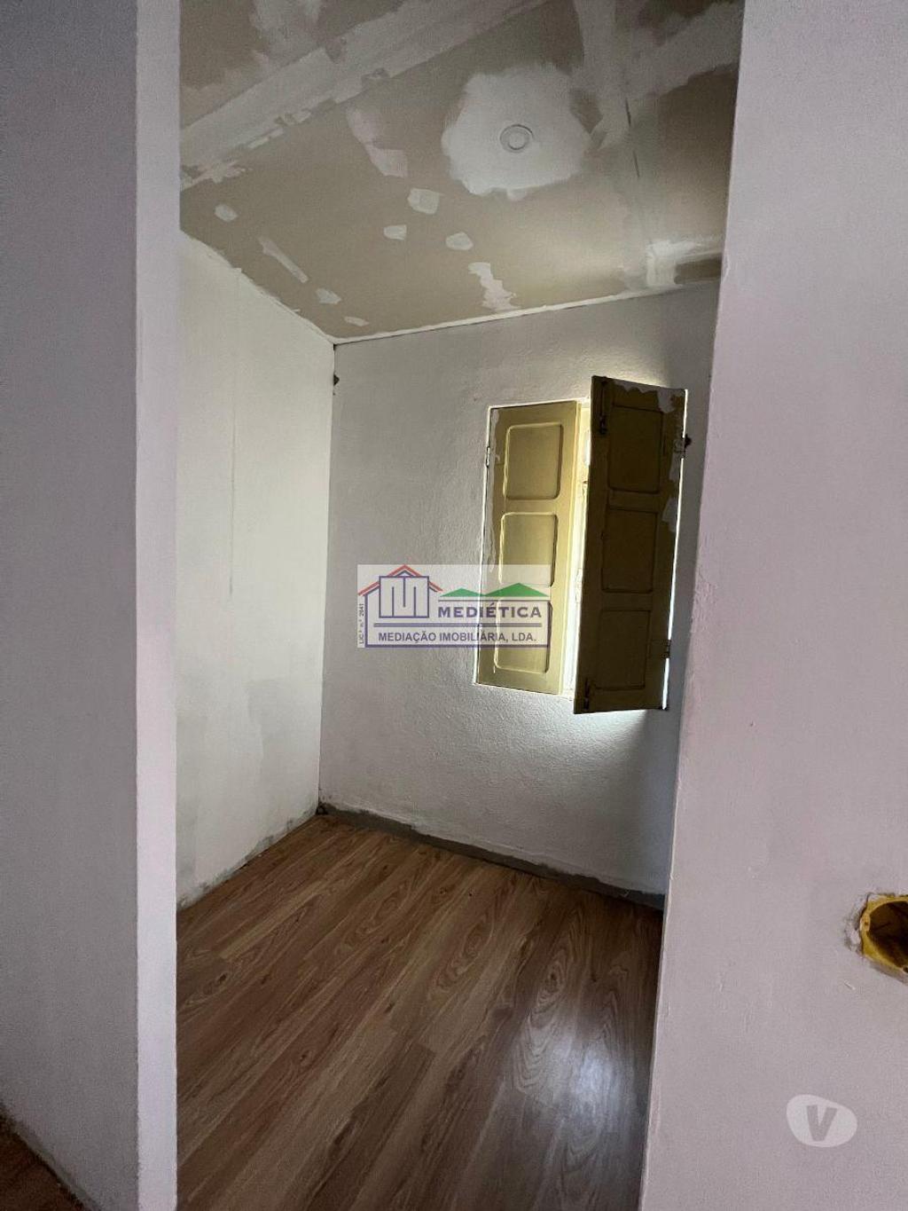 Apartamentos a venda Alfândega da Fé - Fotos para Moradia barata em Valverde (Alfândega da Fé) com amplo