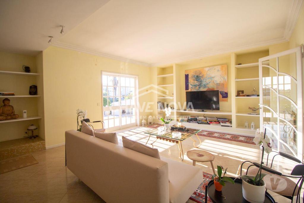 Apartamentos a venda Vila Nova de Gaia - Fotos para Moradia V11 com piscina interior e exterior em Arcozelo.