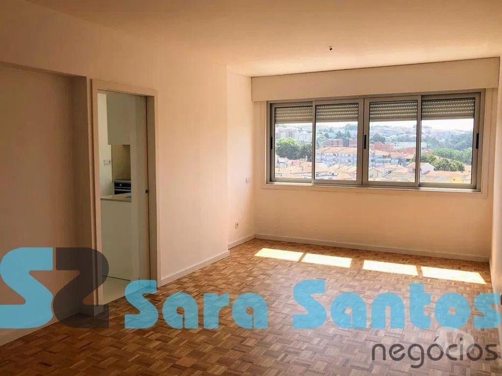 Apartamentos a venda Vila Nova de Gaia - Fotos para T3 Renovado C Cozinha Equipada e garagem, centro Gaia (SS0524)