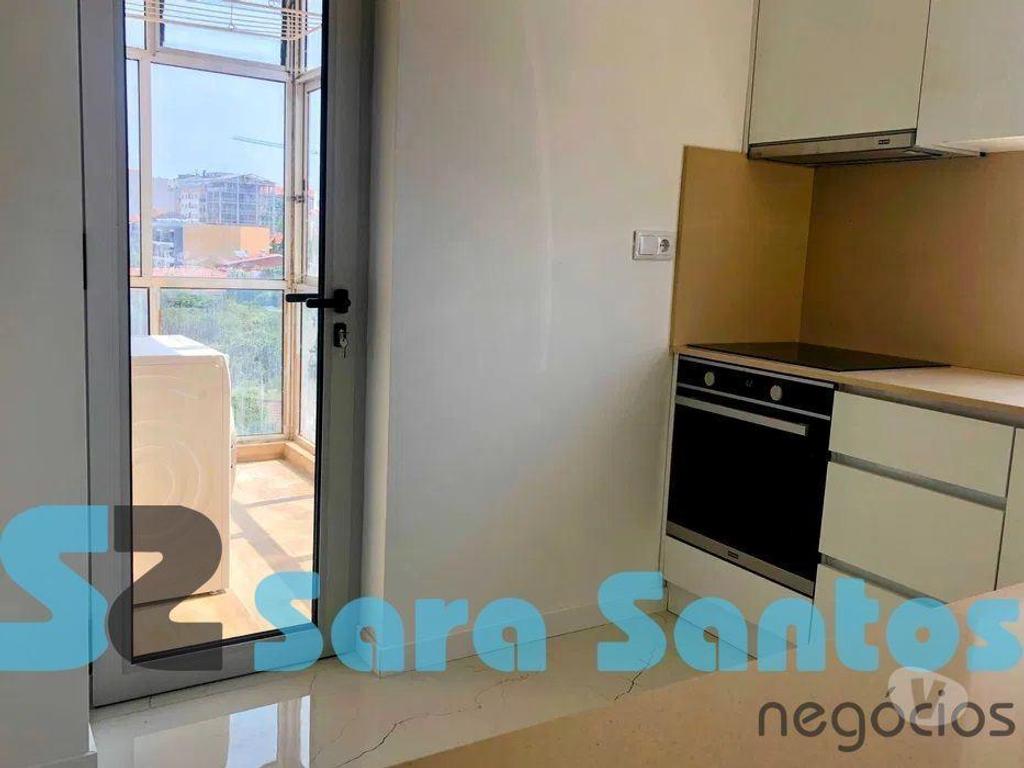 Apartamentos a venda Vila Nova de Gaia - Fotos para T3 Renovado C Cozinha Equipada e garagem, centro Gaia (SS0524)