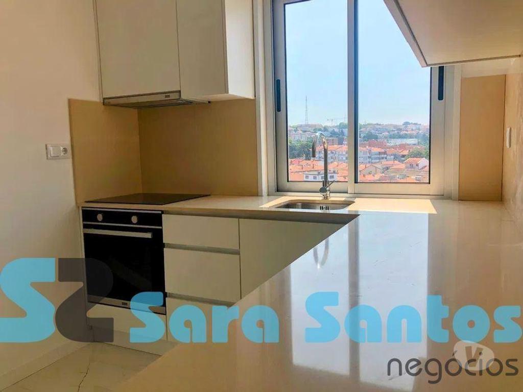 Apartamentos a venda Vila Nova de Gaia - Fotos para T3 Renovado C Cozinha Equipada e garagem, centro Gaia (SS0524)