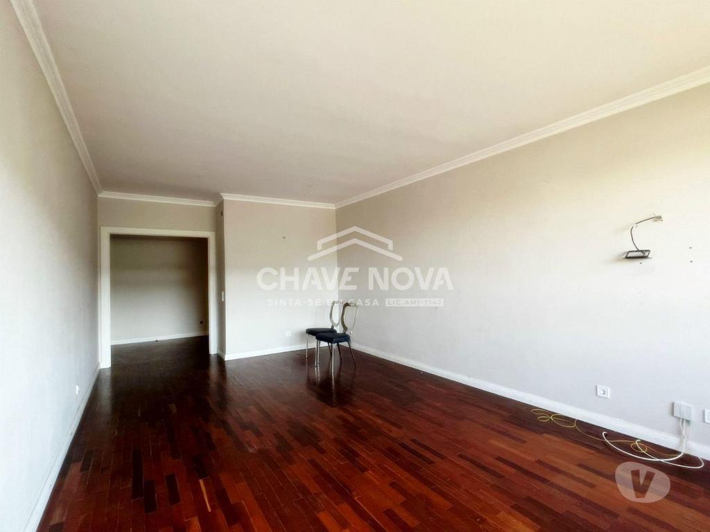 Apartamentos a venda Vila Nova de Gaia - Fotos para Apartamento T2 c Lugar de Garagem + Arrumos na Afurada (Jardins