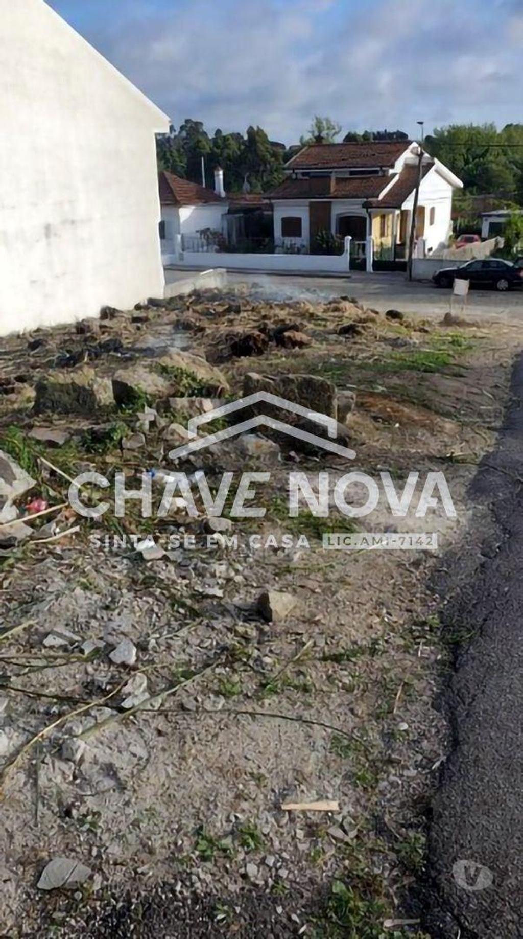 Terrenos Vila Nova de Gaia - Fotos para Terreno Urbano para construção de Moradia de 3 frentes