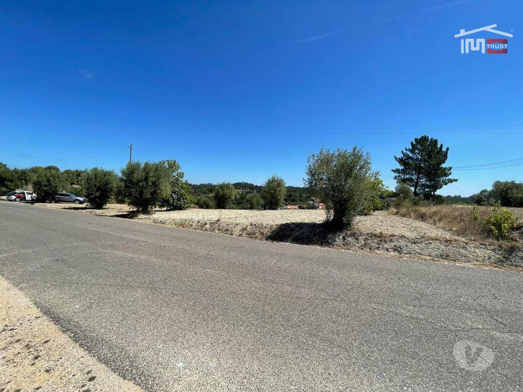 Comprar Loja Tomar - Fotos para Terreno Rustico com viabilidade de construção