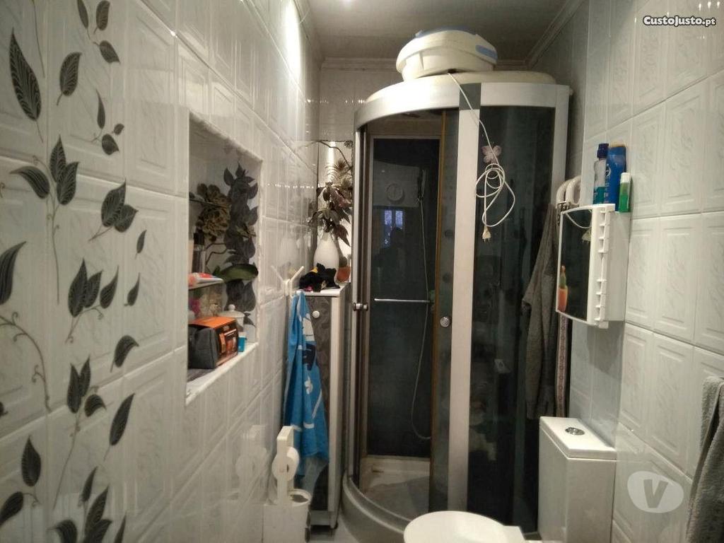 Apartamentos a venda Porto - Fotos para Porto-Moradia 2 andares (04104)