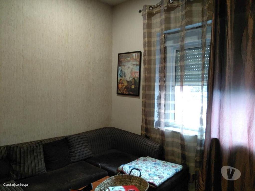 Apartamentos a venda Porto - Fotos para Porto-Moradia 2 andares (04104)