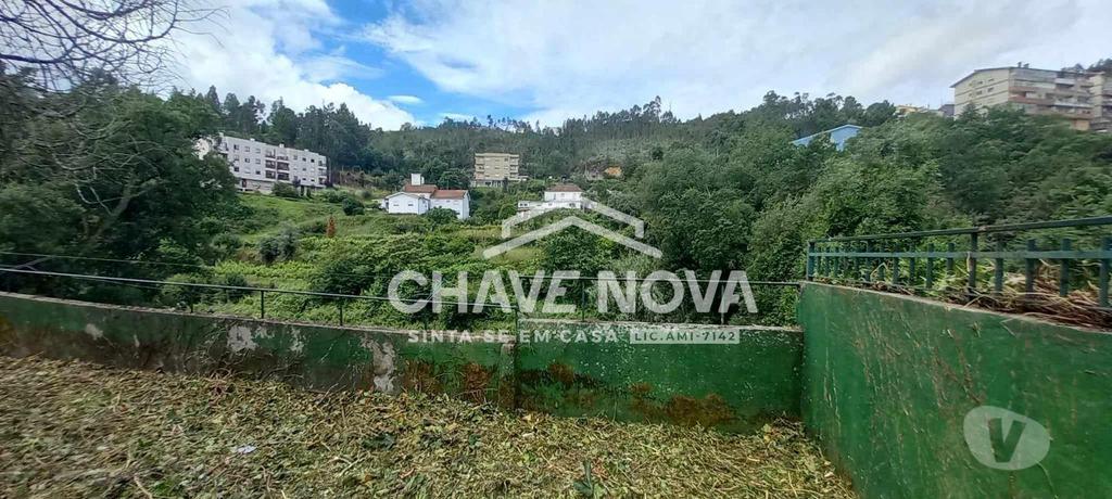 Apartamentos a venda Gondomar - Fotos para CASA COM TERRENO INDEPENDENTE PARA RECONSTRUIR (RT 02381)